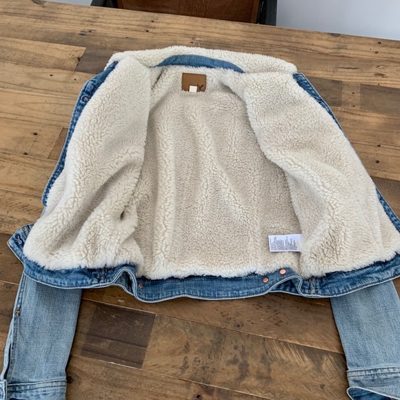 American Eagle Sherpa lined jean jacket - Picture 3 of 5